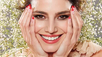 Ηλιάνα Παπαγεωργίου | Μάθαμε ποια βερνίκια νυχιών χρησιμοποιεί για τα ανοιξιάτικα μανικιούρ της