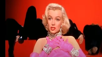 Μέριλιν Μονρόε | Η άγνωστη ιστορία πίσω από το γυμνό εξώφυλλο στο "Playboy"