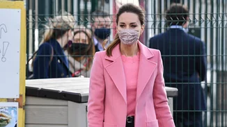 Kate Middleton | Φόρεσε το αγαπημένο staple της γυναικείας γκαρνταρόμπας