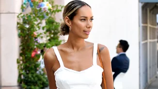 Αναρωτιέσαι ποια παπούτσια ταιριάζουν με τις φούστες σου; | Αυτά τα ζευγάρια προτείνουν οι fashionistas