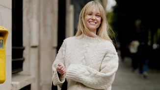 Τα κομψά πλεκτά που θα σε κρατήσουν ζεστή στο κρύο