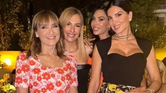 Μάρα Ζαχαρέα, Σταματίνα Τσιμτσιλή, Κατερίνα Καινούργιου | Η κοινή βραδινή έξοδος την πιο καυτή βραδιά του καλοκαιριού