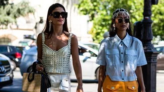 Στις καλοκαιρινές εκπτώσεις αξίζει να επενδύσεις σε αυτά τα ρούχα και τα αξεσουάρ