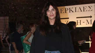 Στο Δημαρχείο ντυμένη νύφη η Αντιγόνη Κουλουκάκου | Όσα αποκάλυψε στη Φαίη Σκορδά