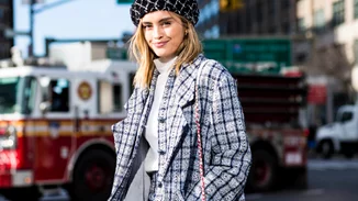 Βάλε στην άκρη τα επίπονα ψηλοτάκουνα | 8 φλατ παπούτσια για να περπατάς με στιλ και άνεση