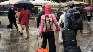 Ο καιρός σήμερα | Επιμένουν οι καταιγίδες και οι ισχυροί άνεμοι, πέφτει κι άλλο η θερμοκρασία - Πότε θα βρέξει στην Αττική