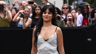 Η Camila Cabello χορεύει συρτάκι στα γενέθλια του Δημήτρη Γιαννέτου στο πιο fun βίντεο που θα δεις σήμερα