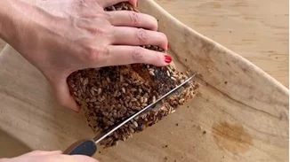 Συνταγή για ψωμί χωρίς γλουτένη φτιαγμένο με 1 υλικό!