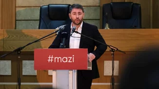 Ο Νίκος Ανδρουλάκης πανηγυρικά 6ος πρόεδρος του ΠΑΣΟΚ - Γιατί είναι διπλή η νίκη του απέναντι στον Γιώργο Παπανδρέου