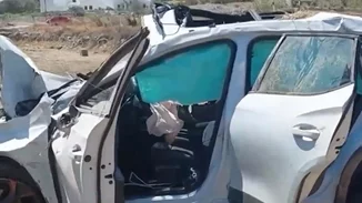 Πάρος | Αυτοκίνητο διαλύθηκε σε τροχαίο - Έκανε τούμπες και χτυπούσε σε πέτρες