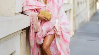 Pink Satin Nails | Η ήσυχη πολυτέλεια που ταιριάζει σε κάθε καλοκαιρινό look