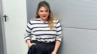 Η Δανάη Μπάρκα φόρεσε το τέλειο κόκκινο φόρεμα για το καλοκαίρι | Θα αναδείξει τις καμπύλες σου