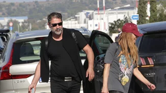 Βανδή - Μπισμπίκης | Εδώ υπάρχει ένας έρωτας μεγάλος - Η άφιξή τους από το ταξίδι τους στην Ιταλία (pics)