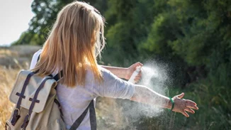 Γιατί σε τσιμπούν τα κουνούπια; 5 αναπάντεχες αιτίες