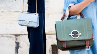 10 κομψές τσάντες για το φθινόπωρο που θα αντικαταστήσουν τις ψάθινες