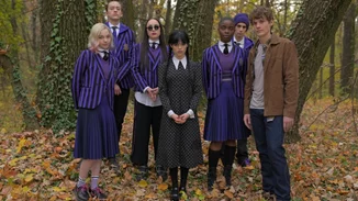 Σου άρεσε το "Wednesday"; Τότε σίγουρα θα λατρέψεις το fashion trend που υιοθετούν οι fans της σειράς