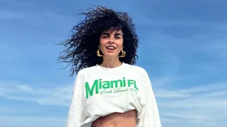 Η Μαρία Σολωμού μας δείχνει τη φουσκωμένη της κοιλιά σε ένα απροσδόκητο κλικ