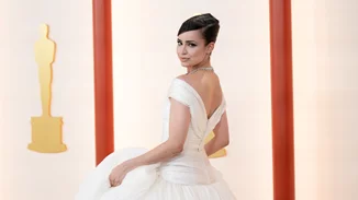 Oscars 2023 | Τα σύγχρονα it girls έκλεψαν το "show" στο σαμπανιζέ χαλί