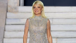 Φαίη Σκορδά | Έλαμψε στην πασαρέλα της Eβδομάδας Mόδας της Αθήνας σε ρόλο μοντέλου