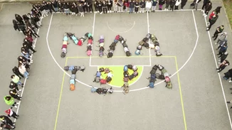 "Μίλα τώρα", το μήνυμα των παιδιών του 3ου Γυμνασίου Μίκρας, στο πλαίσιο εκστρατείας του "Χαμόγελου του Παιδιού"