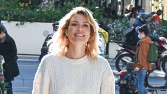 Η Βίκυ Καγιά αποδεικνύει ότι το "γυμνό" μανικιούρ είναι ό,τι πιο κομψό μπορείς να κάνεις τώρα