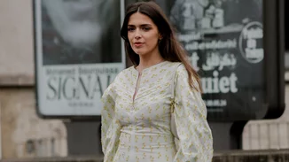 Οι fashionistas στο Λονδίνο και το Παρίσι αφήνουν "στην άκρη" τα ballet flats για αυτά τα παπούτσια