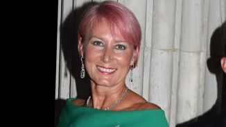 Νατάσα Παζαΐτη | Η σπάνια εξομολόγηση για τη γυναίκα που θαυμάζει "για τη δύναμή της, για το ανάστημα, για τη φωνή της"