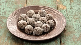 Φτιάξε τα πιο λαχταριστά τρουφάκια στη στιγμή με 2 μόνο υλικά | Η πανεύκολη συνταγή που δεν θα την αλλάζεις με άλλη