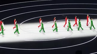 O φόρος τιμής στον Giorgio Armani στην τελετή έναρξης των Χειμερινών Ολυμπιακών Αγώνων του 2026