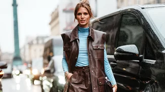 Αυτή η χακί suede τσάντα από τη Massimo Dutti είναι το απόλυτο αξεσουάρ ήσυχης πολυτέλειας για την άνοιξη του 2025