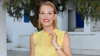 Η Βίκυ Καγιά με total H&M σύνολο που είναι τέλειο για τις βροχερές ημέρες του φθινοπώρου