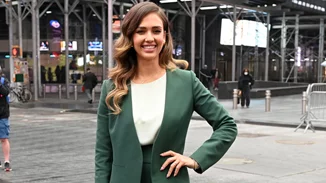 Πώς να δείξεις πιο λεπτή σε ένα λεπτό: 10 στυλιστικές συμβουλές