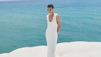 10 φορέματα σε έκπτωση από τη Massimo Dutti για κομψές εμφανισεις στα σοκάκια των νησιών