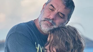 Ο Βασίλης Μπισμπίκης περνά ποιοτικό χρόνο με τον γιο του | Πώς πέρασαν το Σάββατο, μπαμπάς και γιος