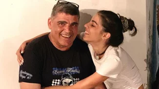 Άννα Μαρία Βέλλη | Όταν έλυνε τα ερωτικά δράματα των fans της με τον μπαμπά της