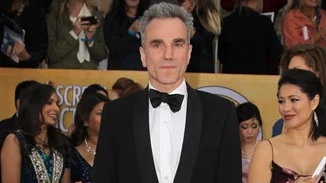 "Απογοήτευσα τον εαυτό μου και τους αγαπημένους μου"| Όταν ο Daniel Day-Lewis χώρισε την Isabelle Adjani με φαξ... τη στιγμή που έμαθε ότι περιμένουν παιδί