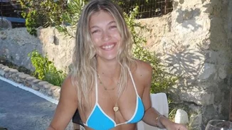 Κλέλια Ανδριολάτου | Κάνει yoga στην Τζιά