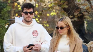 Ελένη Βουλγαράκη-Φώτης Ιωαννίδης | Full ερωτευμένοι σε γάμο φιλικού ζευγαριού – Η σπάνια φωτογραφία