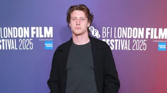 Ο Τζορτζ ΜακΚέι απάντησε στις εικασίες που τον συνδέουν με τον ρόλο του Τζέιμς Μποντ