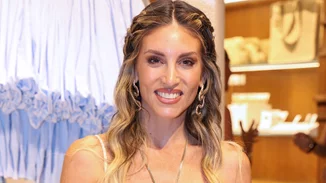 Η Αθηνά Οικονομάκου έκανε το τέλειο πεντικιούρ για την επιστροφή από τις διακοπές