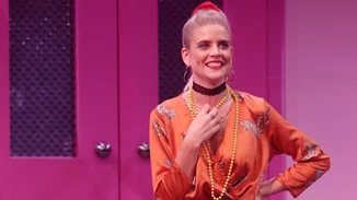 Η Δανάη Μιχαλάκη σε εντυπωσιακές υποβρύχιες λήψεις