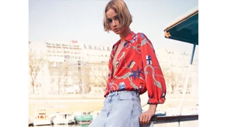 5 Zara tops που θα ανανεώσουν τα office looks σου