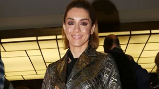 Γιούλικα Σκαφιδά | Με total denim look αγκαλιά με τον γιο της