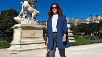 Η Τόνια Σωτηροπούλου φόρεσε το ιδανικό πουλόβερ για τη μεταβατική εποχή