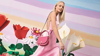 Η νέα συλλογή της Carpisa μας μεταφέρει στην καρδιά της άνοιξης