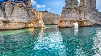 Μήλος και Πάρος αποθεώνονται από τα αμερικανικά μέσα