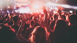 Συναυλίες με αρνητικό self test - Πώς και πότε θα ανοίξουν τα γυμναστήρια