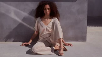 Πώς θα ντυθείς σε έναν ανοιξιάτικο γάμο ή βάφτιση; Πάρε ιδέες για τα looks σου