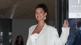 Η Bella Hadid είναι η απόλυτη ιέρεια του στιλ | Δες τις τελευταίες πολυσυζητημένες εμφανίσεις της