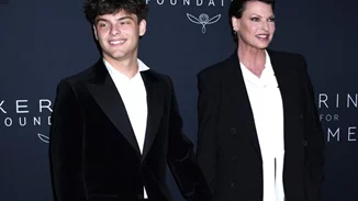 Η Linda Evangelista με τον μοναχογιό της, τον 17χρονο Augustin